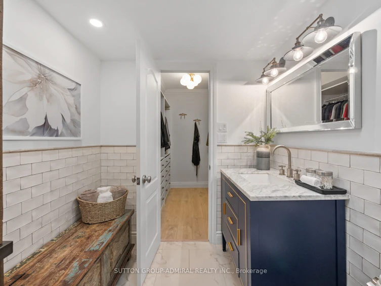 810-45 Carlton Street, Toronto, ON, M5B 2H9 - 25