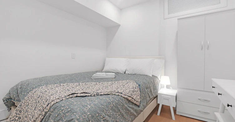 31 Edinburgh Drive, Toronto, ON, M3H 1B5 - 13