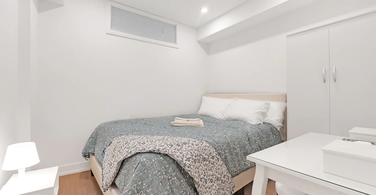 31 Edinburgh Drive, Toronto, ON, M3H 1B5 - 12
