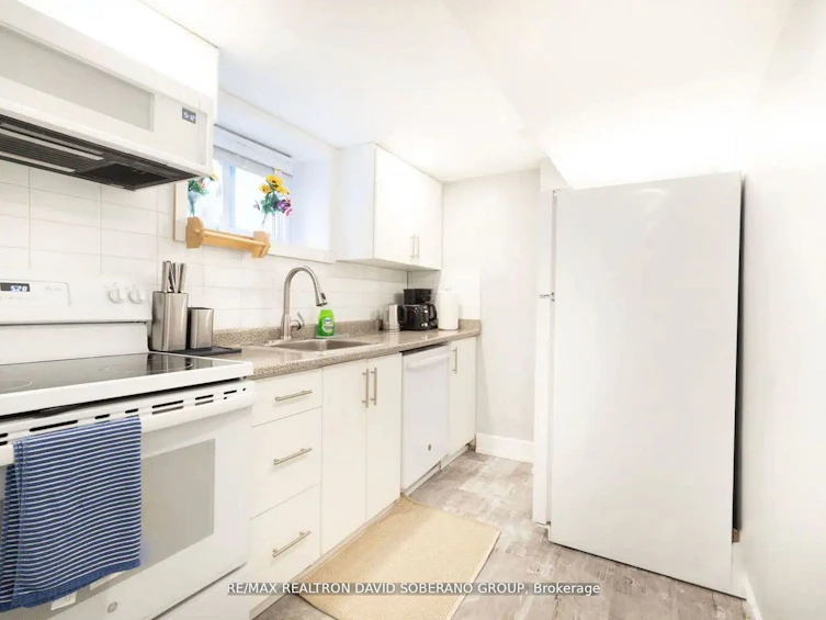 55 Raeburn Avenue, Toronto, ON, M3H 1G9 - 23