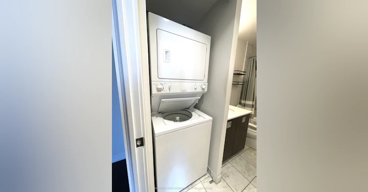 2101-33 Charles Street E, Toronto, ON, M4Y 1R9 - 9