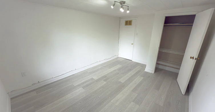 10 Clipper Road, Toronto, ON, M2J 4C9 - 9