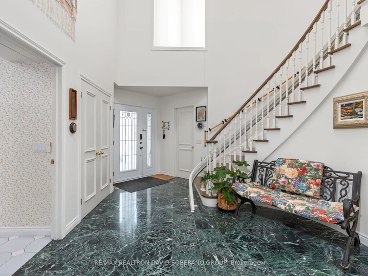 11 Thamesford Court, Toronto, ON, M3H 5Z9 - 4