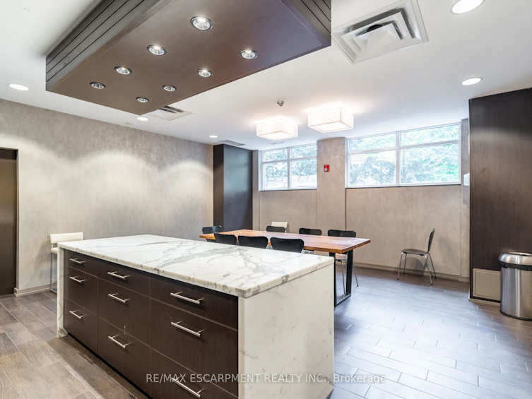 208-76 Shuter Street, Toronto, ON, M5B 1B4 - 29