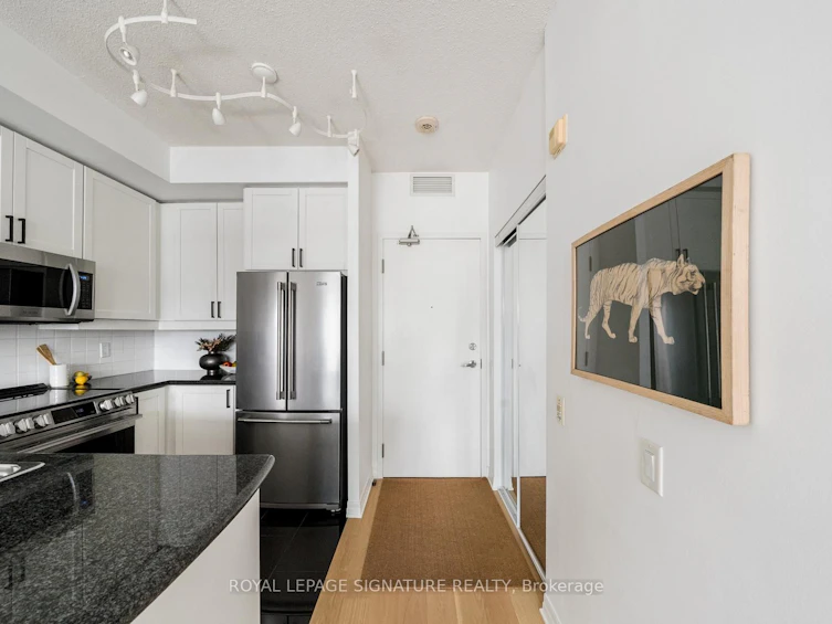 PH 612-901 Queen Street W, Toronto, ON, M6J 3X4 - 2