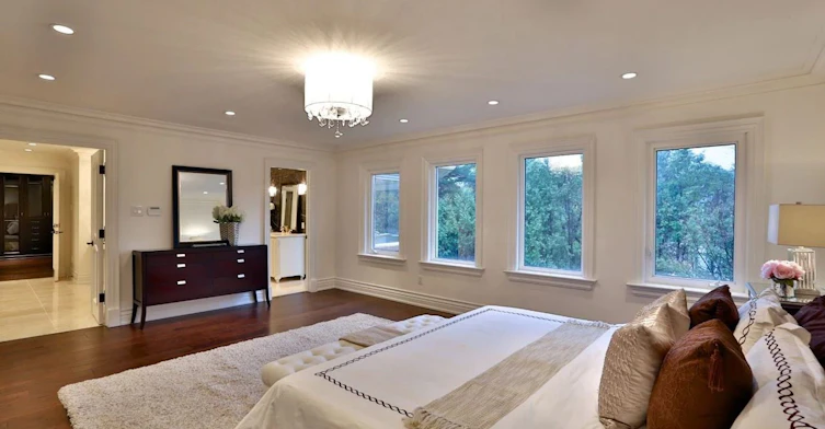 11 York Road, Toronto, ON, M2L 1H4 - 11