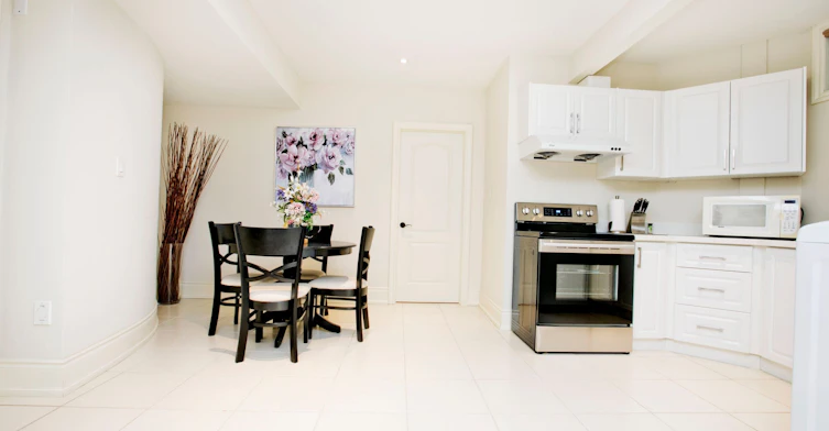 206 Kingsdale Avenue, Toronto, ON, M2N 3W9 - 7
