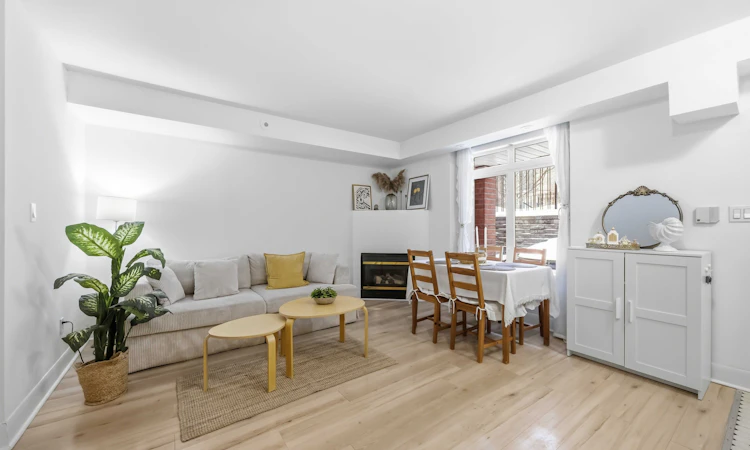 121-415 Jarvis Street