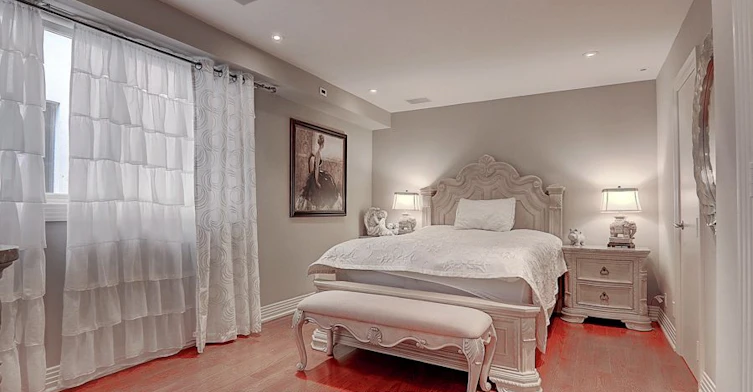 35 Gardiner Road E, Toronto, ON, M5P 3B6 - 26