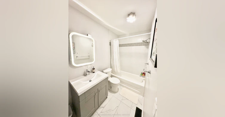 2-11 Saint Patricks Square, Toronto, ON, M5T 1W8 - 13