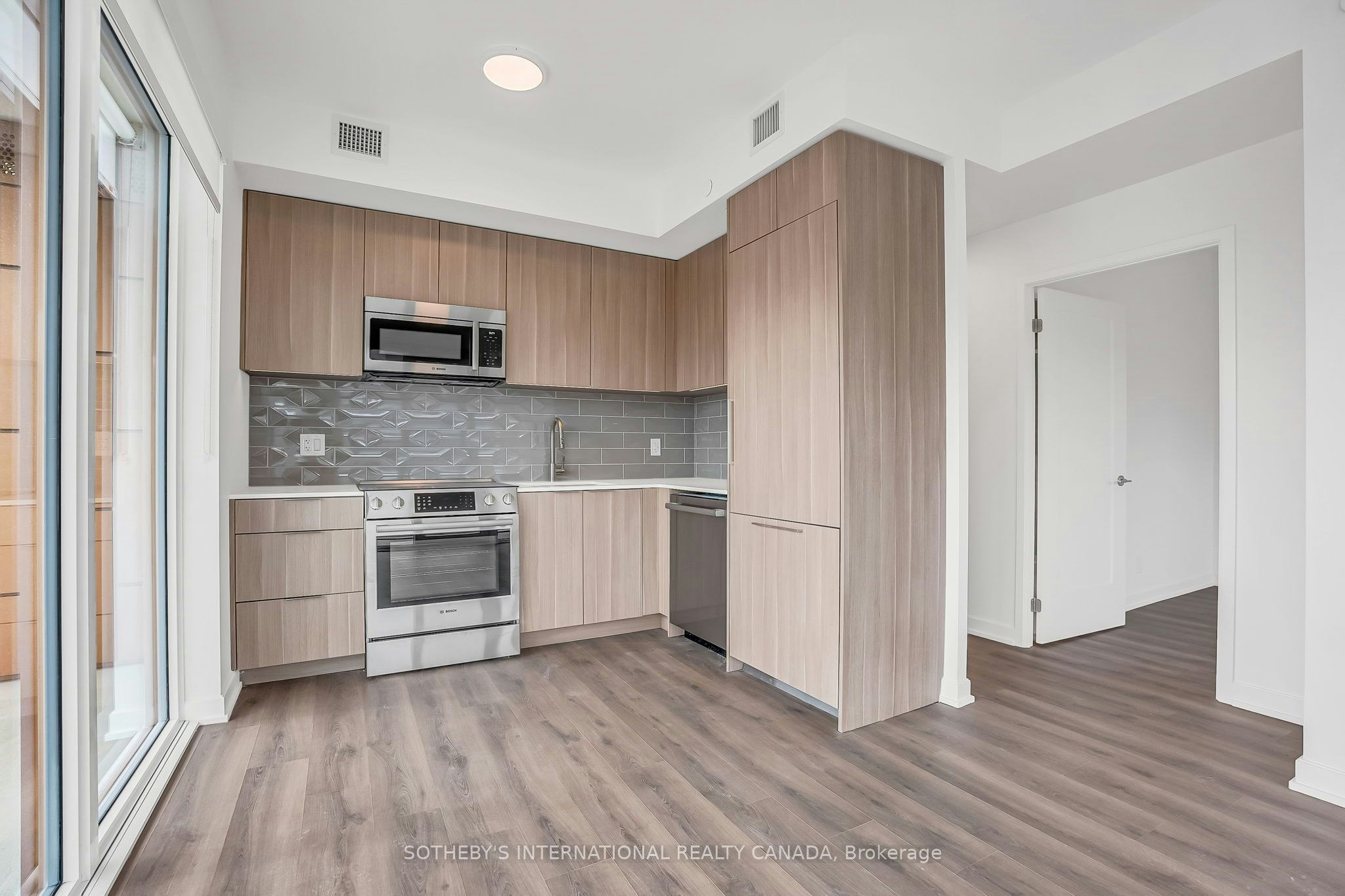 1416-88 Bathurst Street, Toronto, ON, M5W 0W8 - 6