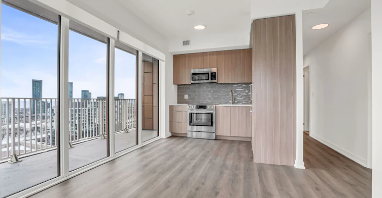 1416-88 Bathurst Street, Toronto, ON, M5W 0W8