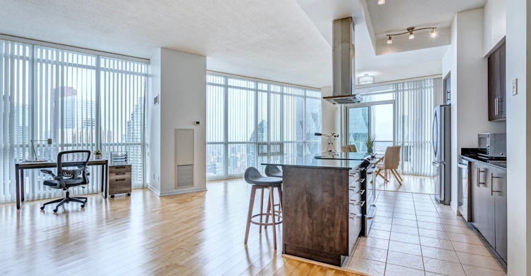 5303-65 Bremner Boulevard, Toronto, ON, M5J 0A7 - 2