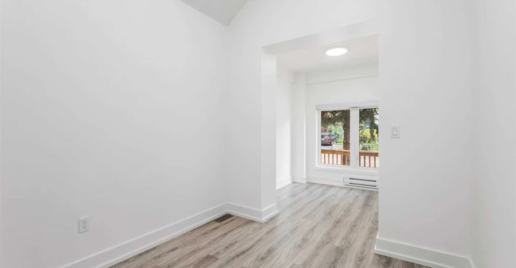 76 Lawrence Avenue W, Toronto, ON, M5M 1A6 - 4
