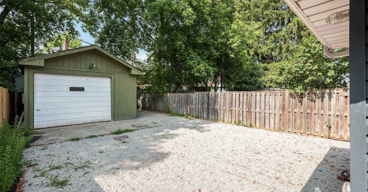 76 Lawrence Avenue W, Toronto, ON, M5M 1A6 - 18