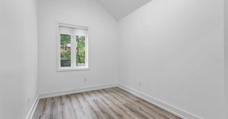 76 Lawrence Avenue W, Toronto, ON, M5M 1A6 - 7