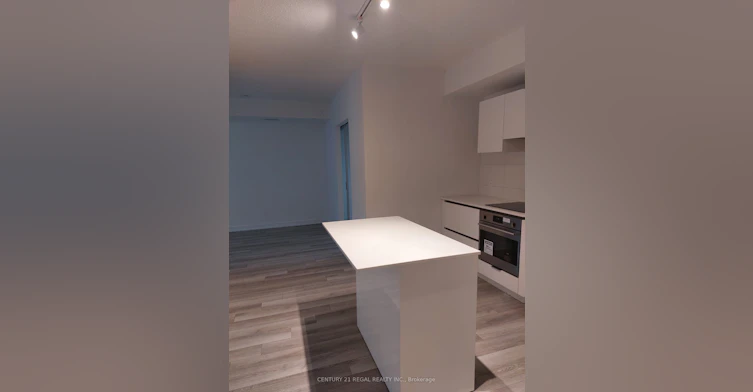 512-121 St Patrick Street, Toronto, ON, M5T 1T4 - 5