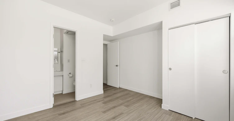 1-1A Leonard Avenue, Toronto, ON, M5T 2P8 - 16