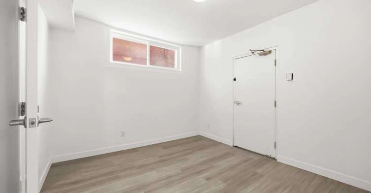 1-1A Leonard Avenue, Toronto, ON, M5T 2P8 - 11