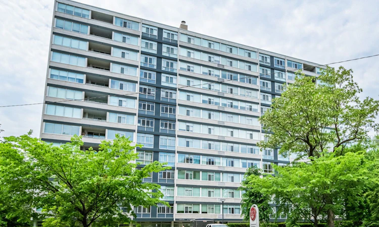 1201-500 Avenue Road