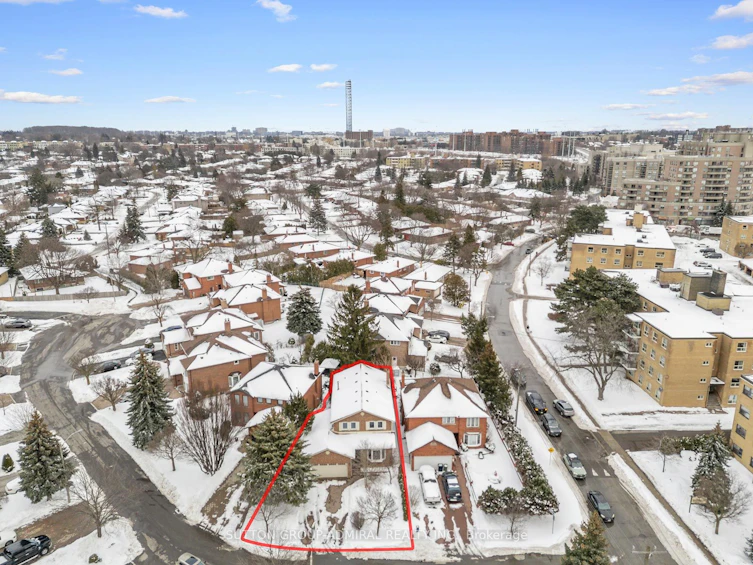 3 Larksong Court, Toronto, ON, M4A 2T5 - 44