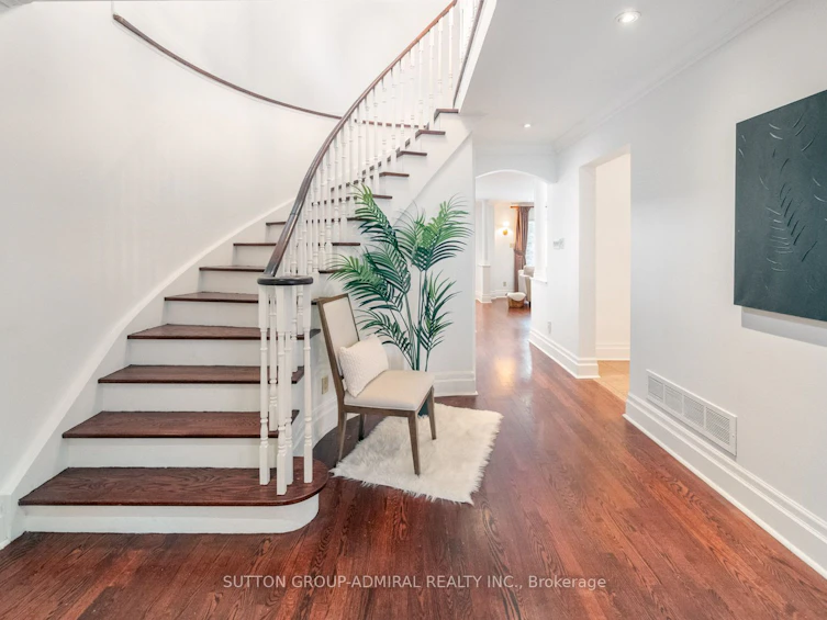 3 Larksong Court, Toronto, ON, M4A 2T5 - 3