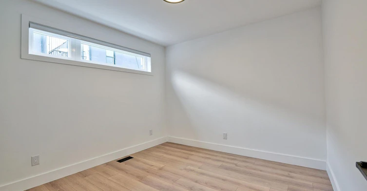CoachHs-50A Lanark Avenue, Toronto, ON, M6C 2B4 - 8