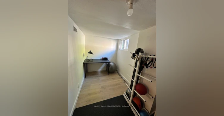 Lower-115 Northcliffe Boulevard, Toronto, ON, M6E 3K5 - 10