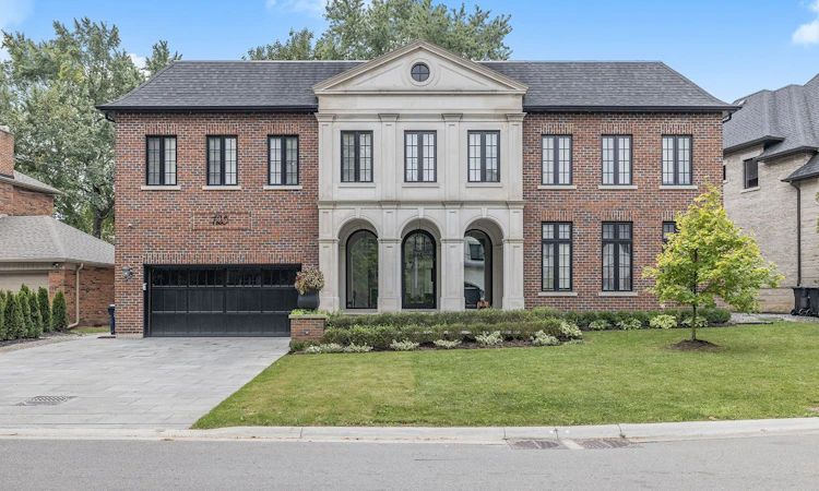 125 Sandringham Drive