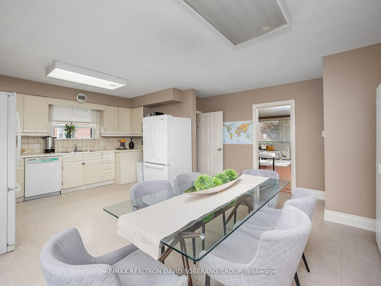 89 Allingham Gardens N/A, Toronto, ON, M3H 1X9 - 17