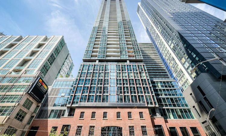 3507-88 Blue Jays Way
