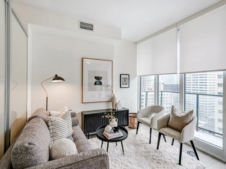 2210-426 University Avenue, Toronto, ON, M5G 1S9 - 13