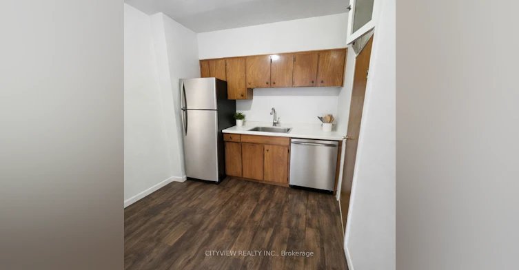 381 Dundas Street E, Toronto, ON, M5A 2A6
