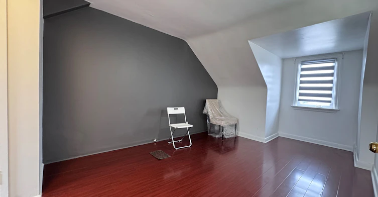 121 Bishop Avenue, Toronto, ON, M2M 1Z6 - 5