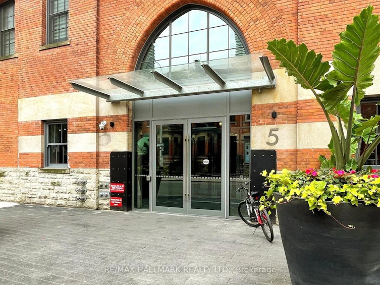 904-5 St Joseph Street, Toronto, ON, M4Y 0B6 - 40