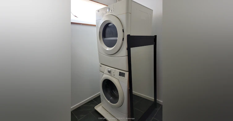 2nd Rear-181 Augusta Avenue, Toronto, ON, M5T 2L4 - 15