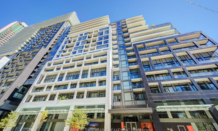 550 121 Lower Sherbourne Street