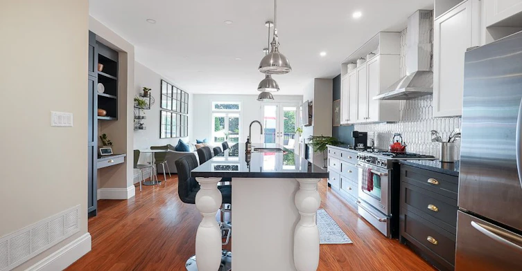 21A Grove Avenue, Toronto, ON, M6J 3B5 - 4