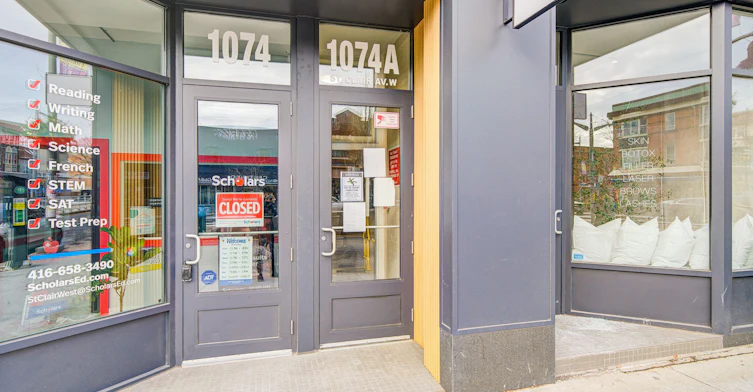 4-1074 St Clair Avenue W, Toronto, ON, M6E 3H3 - 4