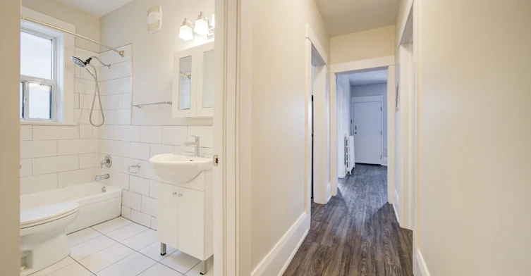 4-1074 St Clair Avenue W, Toronto, ON, M6E 3H3 - 8