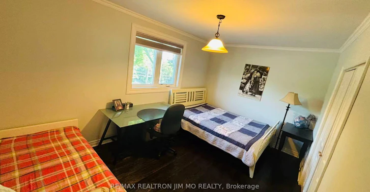 145 Steeles Avenue E, Toronto, ON, M2M 3Y5 - 4