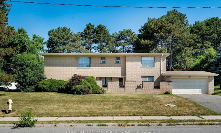 2 Royal Oak Drive