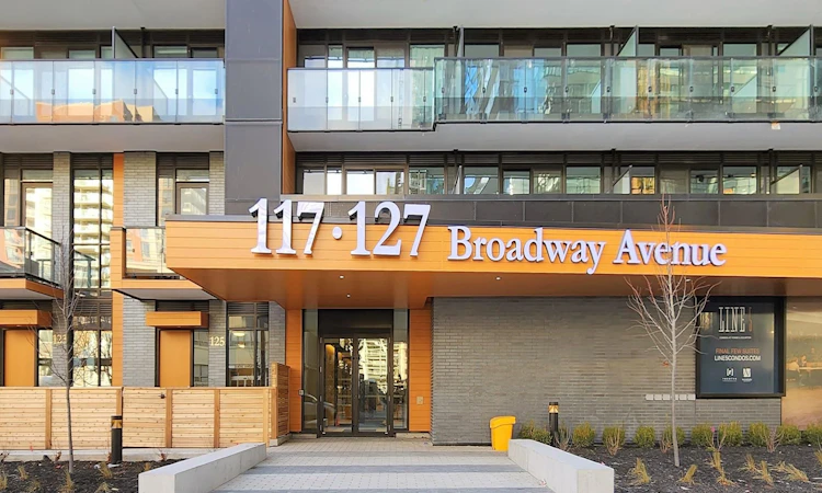 207-117 Broadway Avenue