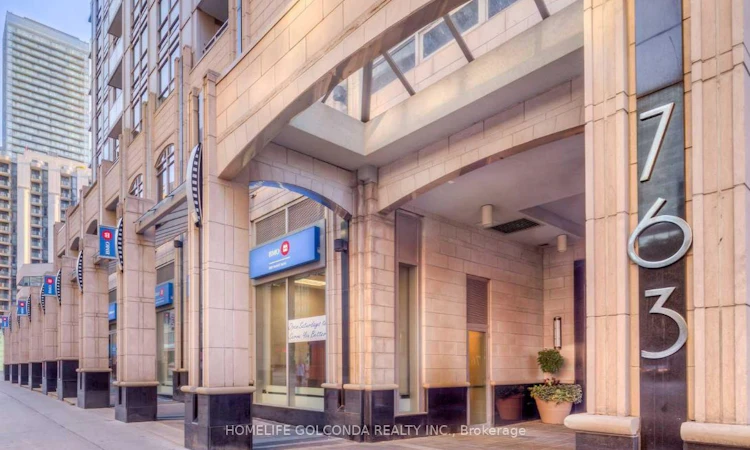 2606-763 Bay Street