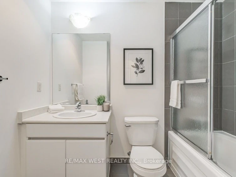 501-30 Canterbury Place, Toronto, ON, M2N 0B9 - 23