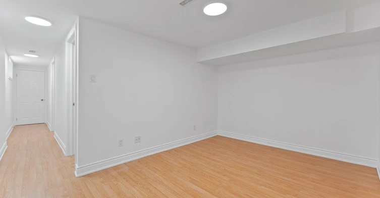 LOWER-502 Westmount Avenue, Toronto, ON, M6E 3N5 - 14