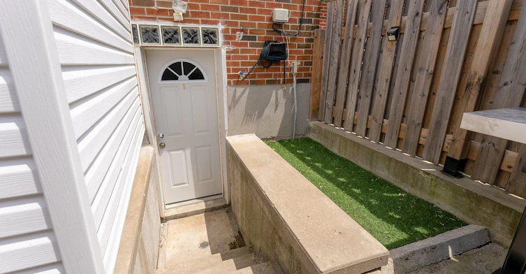LOWER-502 Westmount Avenue, Toronto, ON, M6E 3N5 - 5