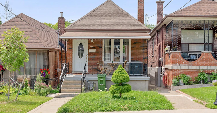LOWER-502 Westmount Avenue, Toronto, ON, M6E 3N5 - 3