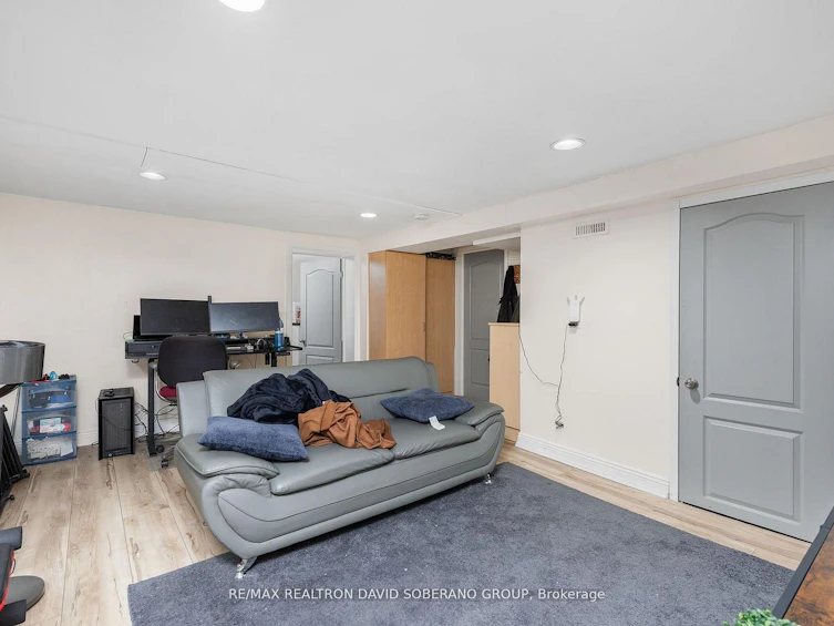 256 Codsell Avenue, Toronto, ON, M3H 3X1 - 24