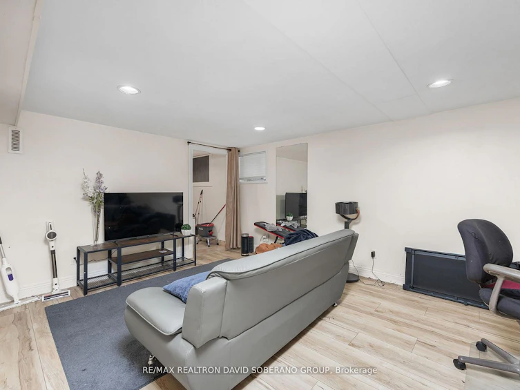 256 Codsell Avenue, Toronto, ON, M3H 3X1 - 23